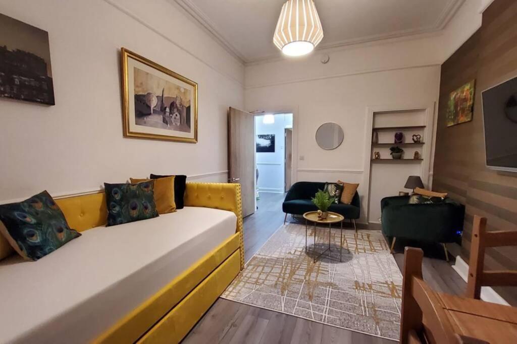 Leith Spectacular Apartment By Sensational Stay Short Lets & Serviced Accommodation With 6 Separate Beds & 2 Baths Edynburg Zewnętrze zdjęcie
