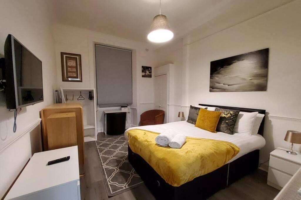 Leith Spectacular Apartment By Sensational Stay Short Lets & Serviced Accommodation With 6 Separate Beds & 2 Baths Edynburg Zewnętrze zdjęcie