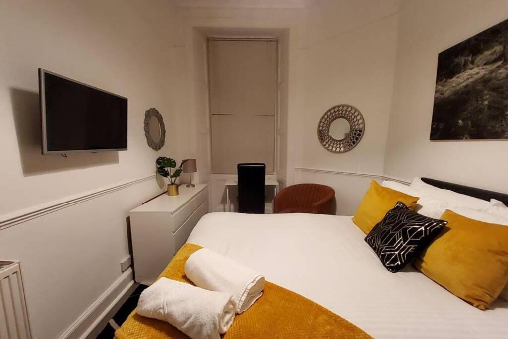 Leith Spectacular Apartment By Sensational Stay Short Lets & Serviced Accommodation With 6 Separate Beds & 2 Baths Edynburg Zewnętrze zdjęcie