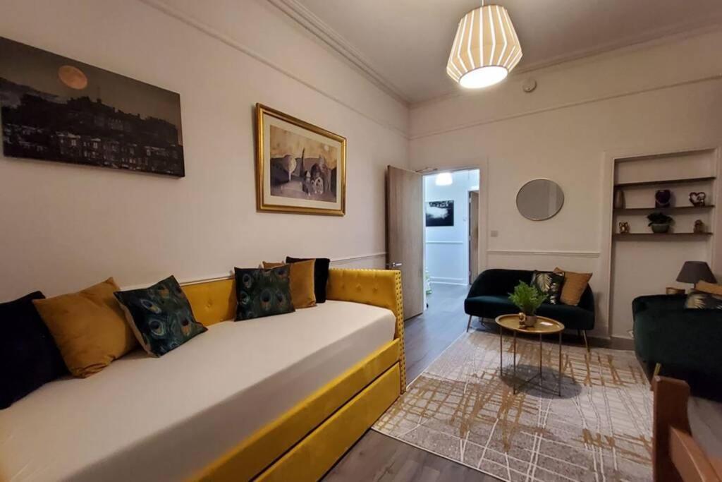 Leith Spectacular Apartment By Sensational Stay Short Lets & Serviced Accommodation With 6 Separate Beds & 2 Baths Edynburg Zewnętrze zdjęcie